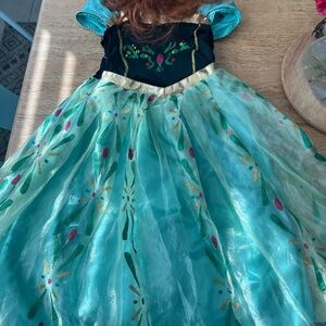 Frozen Anna Costume with Puff Sleeves and dress. No size but fits around 4T